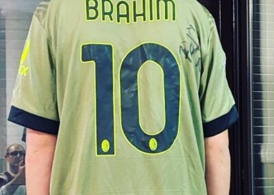 Il sogno del cuore di Mirko  18 anni “Ricevere la maglietta della sua squadra del cuore Milan e del suo amato Brahim Diaz”  – Casal di Principe (CE)  maggio 2023