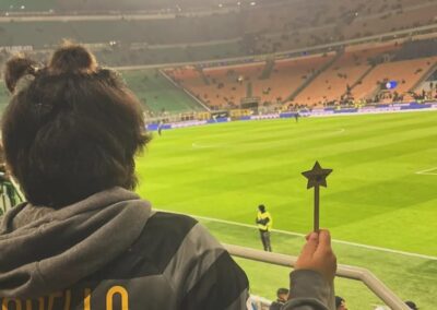 Il Sogno di Laura 22 anni “Dopo i cicli di chemioterapia, vorrei andare tra la folla, visitare lo Stadio Meazza ed urlare forte, Forza Inter” Milano – Novembre 2023